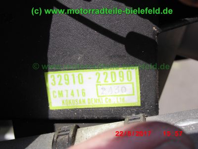 Suzuki_RGV250_GAMMA_VJ22B_Zweizylinder_Zweitakt_two-stroke_Supersportler_Tuning_an_Fahrwerk_Motor_-_no_VJ21_VJ23_Aprilia_RS250-28.jpg