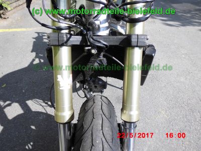 Suzuki_RGV250_GAMMA_VJ22B_Zweizylinder_Zweitakt_two-stroke_Supersportler_Tuning_an_Fahrwerk_Motor_-_no_VJ21_VJ23_Aprilia_RS250-37.jpg