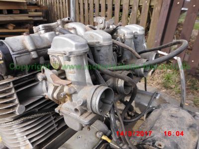 Suzuki_GS750E_DOHC-Motor_Vergaser_Anlasser_Kickstarter_engine_carbs_carburetor_kicker_starter_moteur-21.jpg