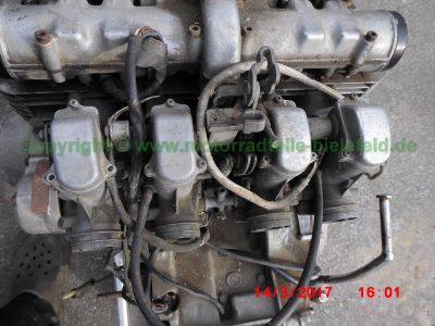 Suzuki_GS750E_DOHC-Motor_Vergaser_Anlasser_Kickstarter_engine_carbs_carburetor_kicker_starter_moteur-6.jpg