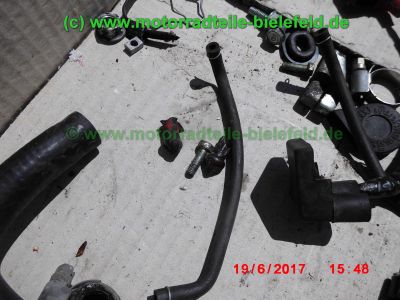 Honda_CBR125R_JC34_rot_Sturz_-_plus_Teile_Ersatzteile_parts_spares_spare-parts_ricambi_repuestos_wie_JC39-40.jpg