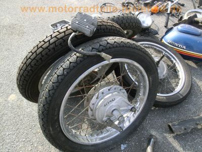 Honda_CM_185_T_Chopper_blau_zerlegt_-_wie_CB_CM_200_T_250_C_CA_125_Rebel_15.jpg