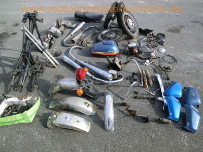 Honda_CM_185_T_Chopper_blau_zerlegt_-_wie_CB_CM_200_T_250_C_CA_125_Rebel_2.jpg