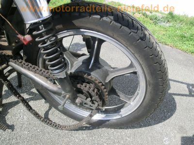 Kawasaki_KZ_400_J_4-Zylinder_Extras_-_wie_KZ_400_500_550_A_B_C_D_E_J_K_L_121.jpg