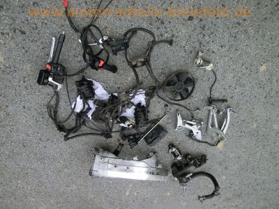 Honda_VFR_800_Fi_RC46_Ersatzteile_spares_spare_parts_-_wie_VTR_1000_CBR__2.jpg