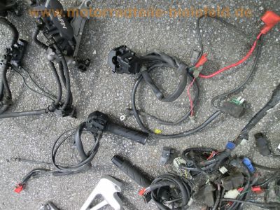 Honda_VFR_800_Fi_RC46_Motorteile_Zylinderkopf_Lichtmaschine_Anlasser_Kupplung_etc__54.jpg