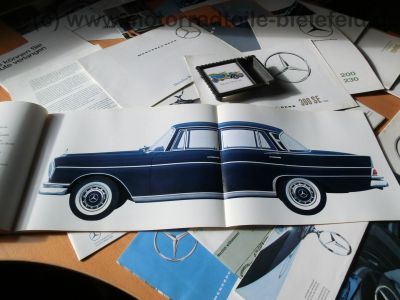 Mercedes-Benz_Werbe-_Verkaufs-Prospekt_Info-Broschuere_Katalog_Brochure_Catalog_Catalogue_Flyer_Folder_Hochglanz-Prospekt_7.jpg