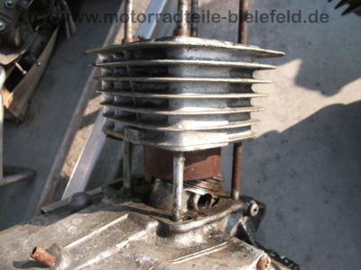 Honda_CB_100_Teilemotor_und_Motor_komplett_-_wie_CB_72_77_92_125_J_9.jpg