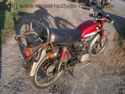 Honda_CB_100_rot_Einzylinder_viele_Extras_-_wie_CB_72_77_92_125_J_92.jpg