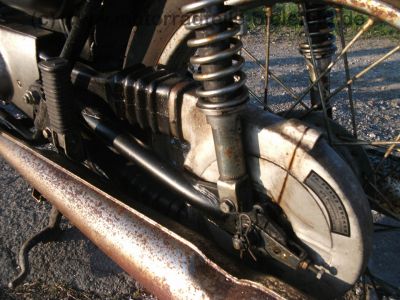 Honda_CB_125_K_blau-weiss_wie_CB_125_200_250_K_T_G_12b.jpg