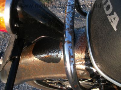 Honda_CB_125_K_blau-weiss_wie_CB_125_200_250_K_T_G_66.jpg