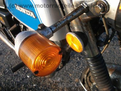 Honda_CB_125_K_blau-weiss_wie_CB_125_200_250_K_T_G_74.jpg