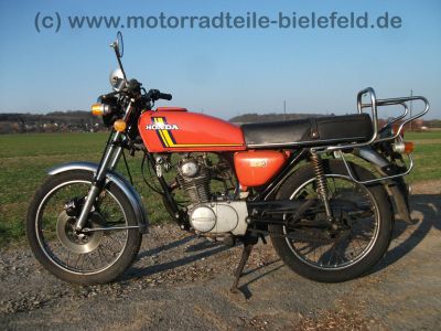 Honda_CB_125_S_J_orange_FEHLING_Gepaecktraeger_-_wie_CB_CL_TL_XL_SL_100_125_K_S_3.jpg