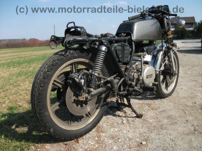 Yamaha_XS_360_1U4_teilzerlegt_wie_XS_250_360_400_SOHC_SE_1U5_2A2_4G5_27.jpg