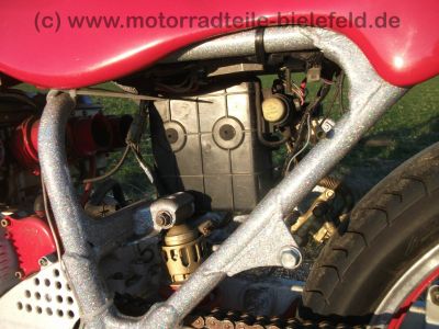 Yamaha_XJ_600_3KM_Cafe-Racer_rot_Tank_Sitz_Monocoque_-_wie_XJ_400_500_550_650_700_750_Maxim_Radian_SECA_51J_3KN_4V8_4K0_11M_41Y_15.jpg